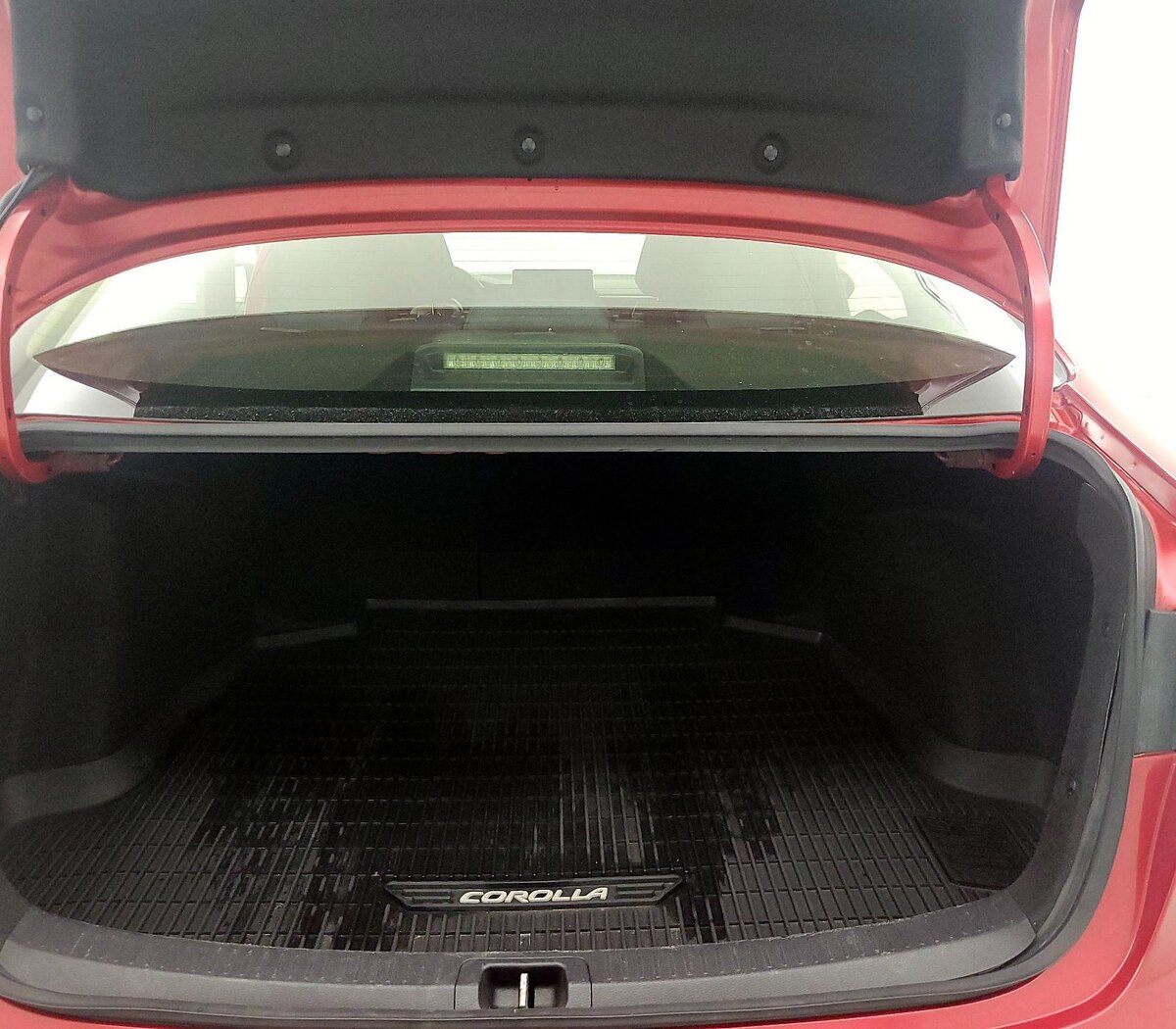 Trunk/Cargo (Seats Up)