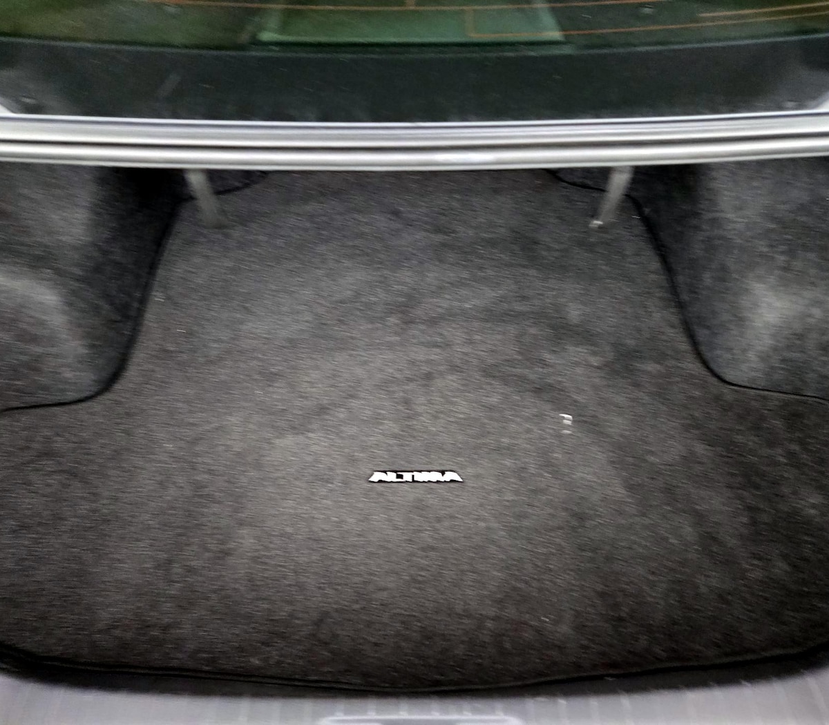 Trunk/Cargo (Seats Up)
