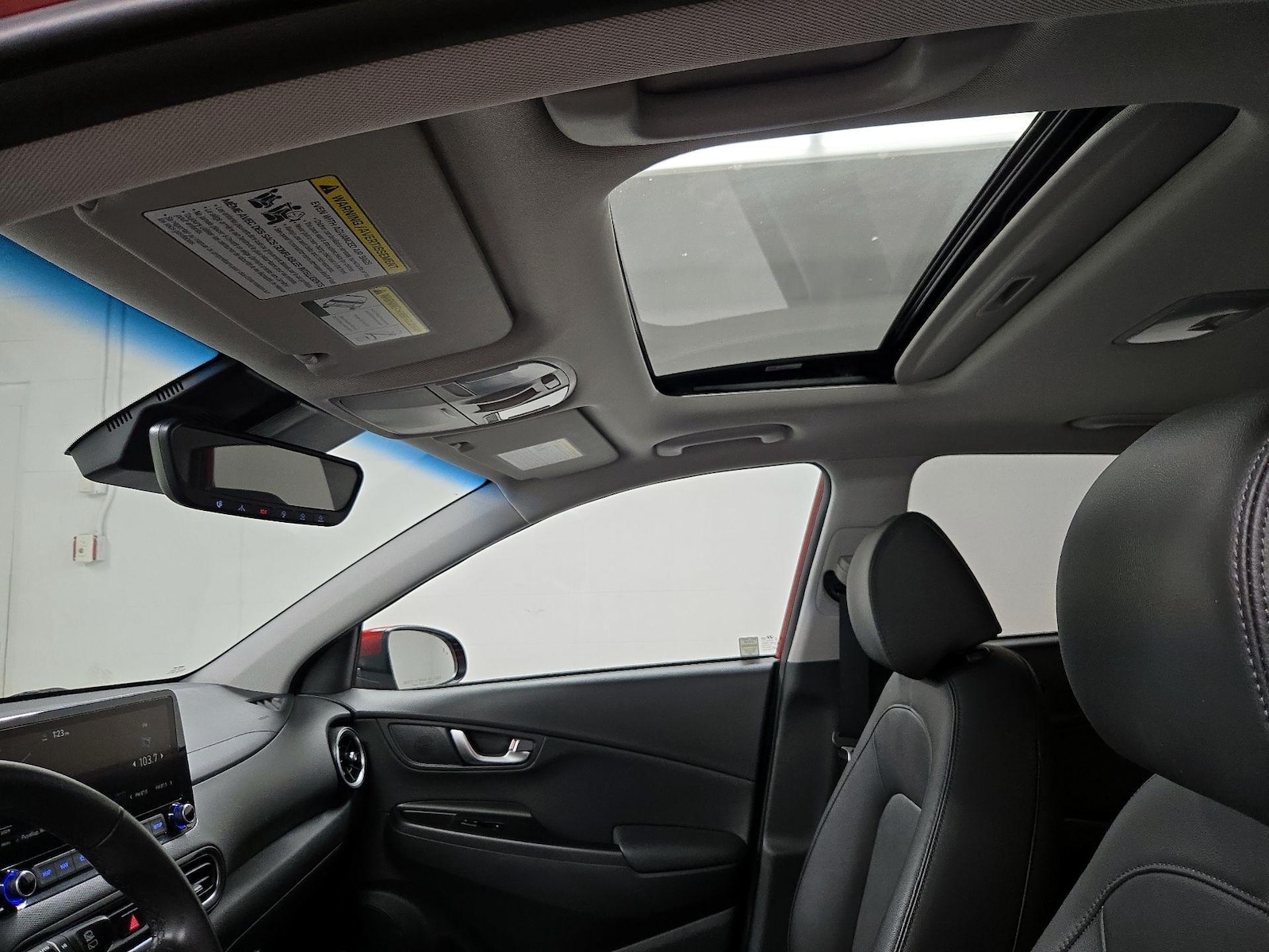 Sunroof(s) & Overhead Airbags