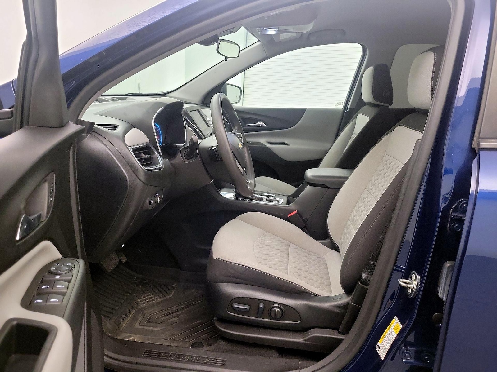 Power Seat(s) & Side Airbags