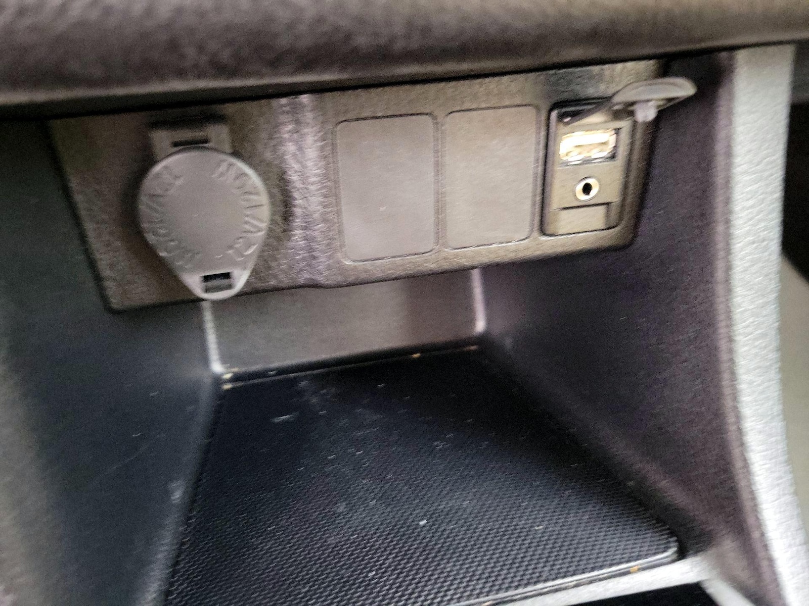 2018 Toyota Corolla LE - Photo 19