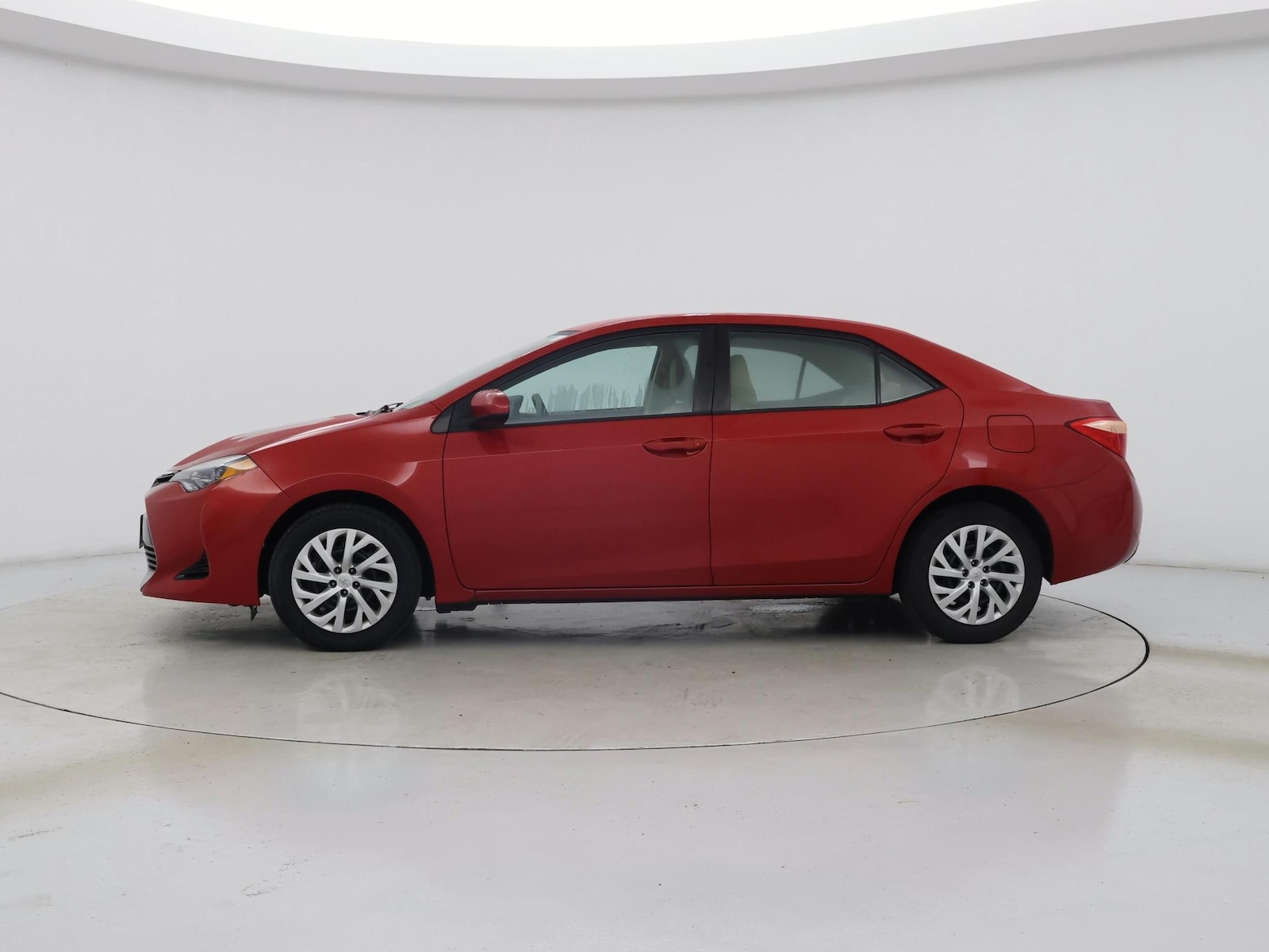 2018 Toyota Corolla LE - Photo 4