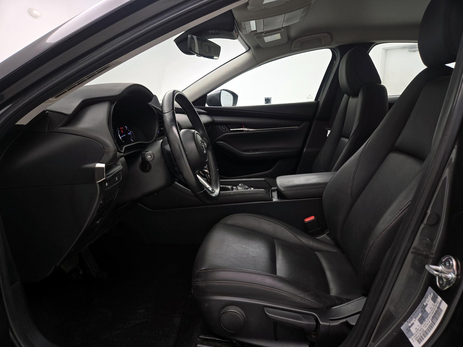 Side Airbags & Leatherette Seats