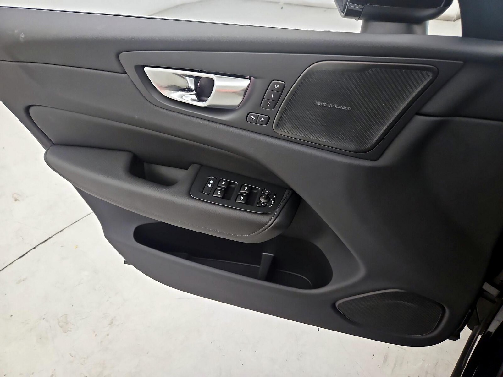 2022 Volvo XC60 Inscription Expression - Photo 13