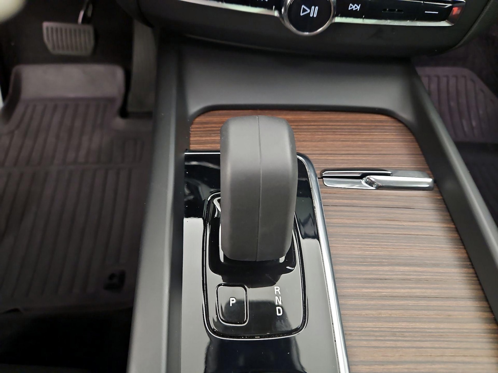 2022 Volvo XC60 Inscription Expression - Photo 18