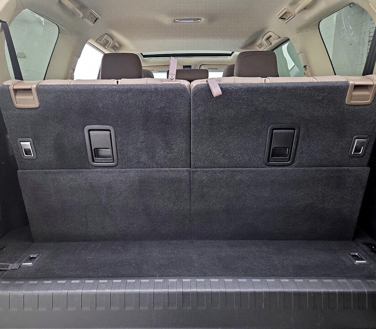 Trunk/Cargo (Seats Up)