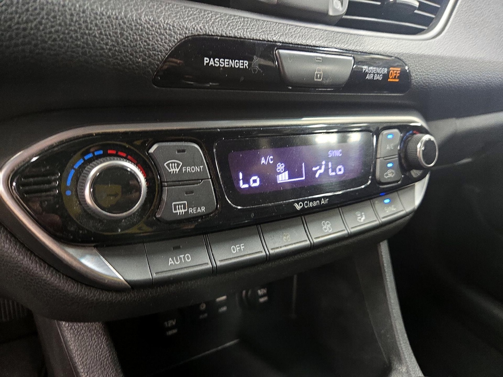 2018 Hyundai Elantra GT GT - Photo 17