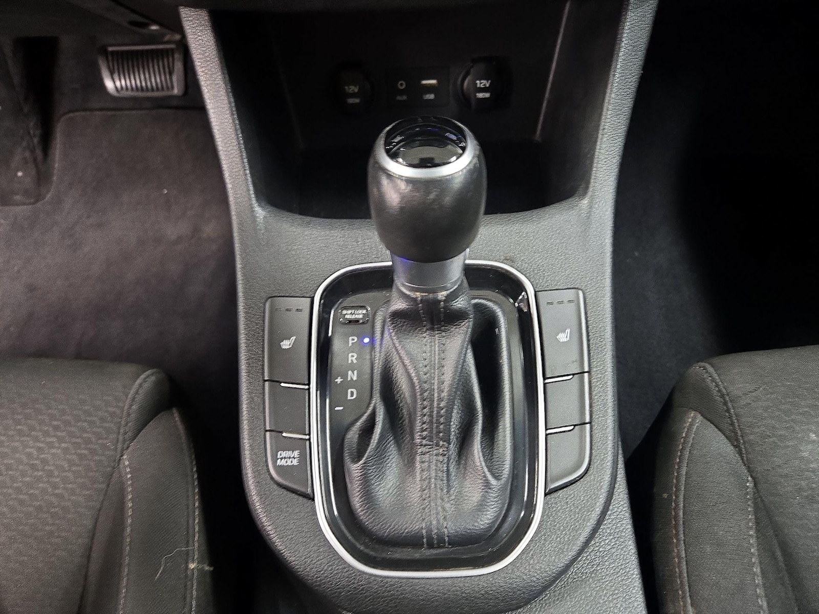 2018 Hyundai Elantra GT GT - Photo 18