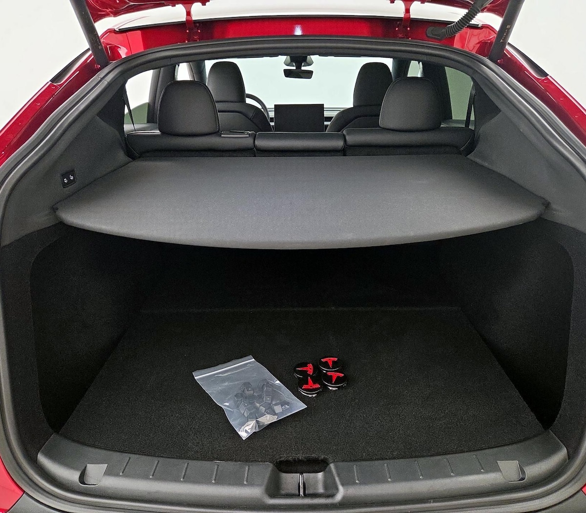 Trunk/Cargo (Seats Up)