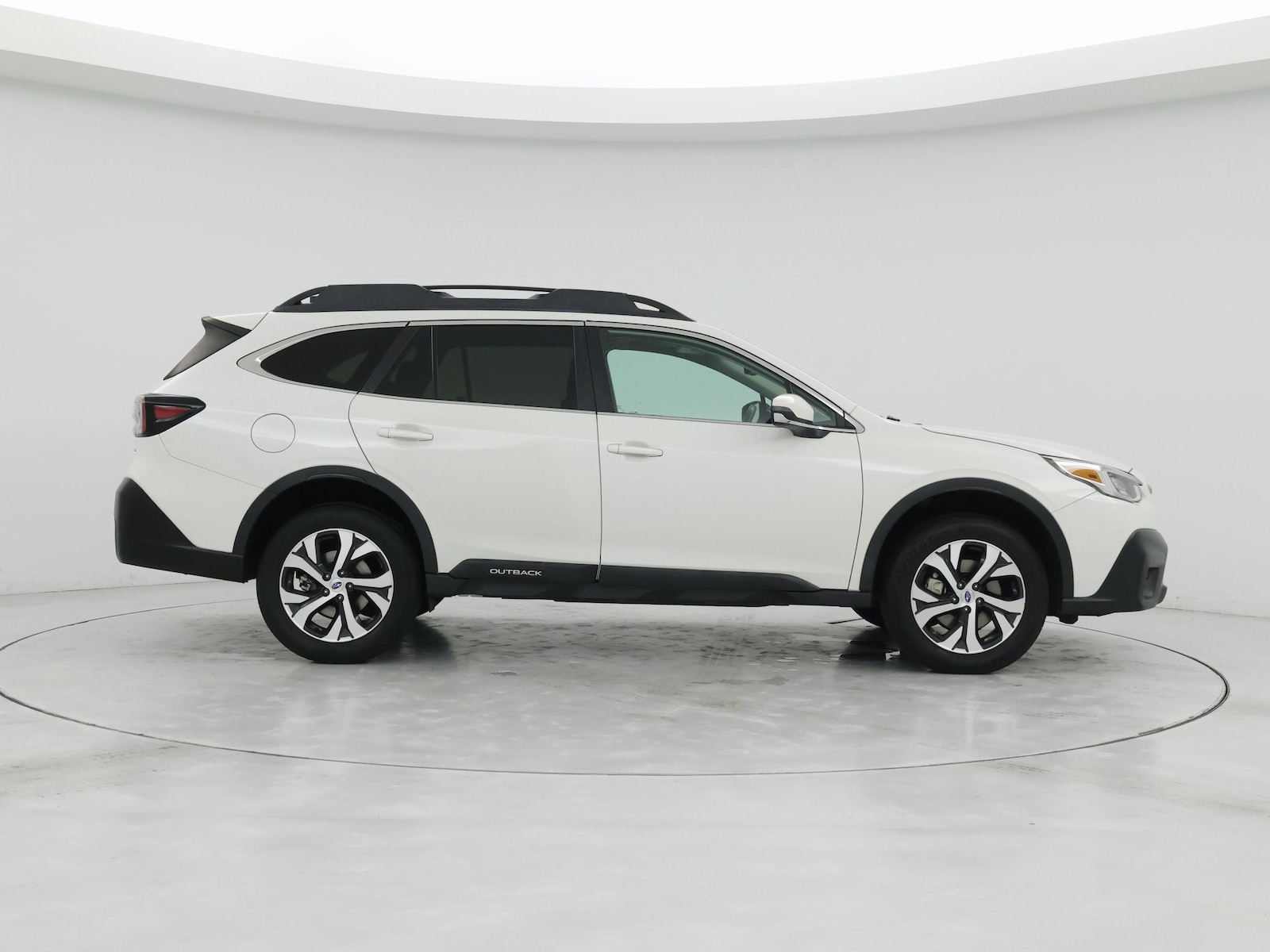 2020 Subaru Outback Limited - Photo 8