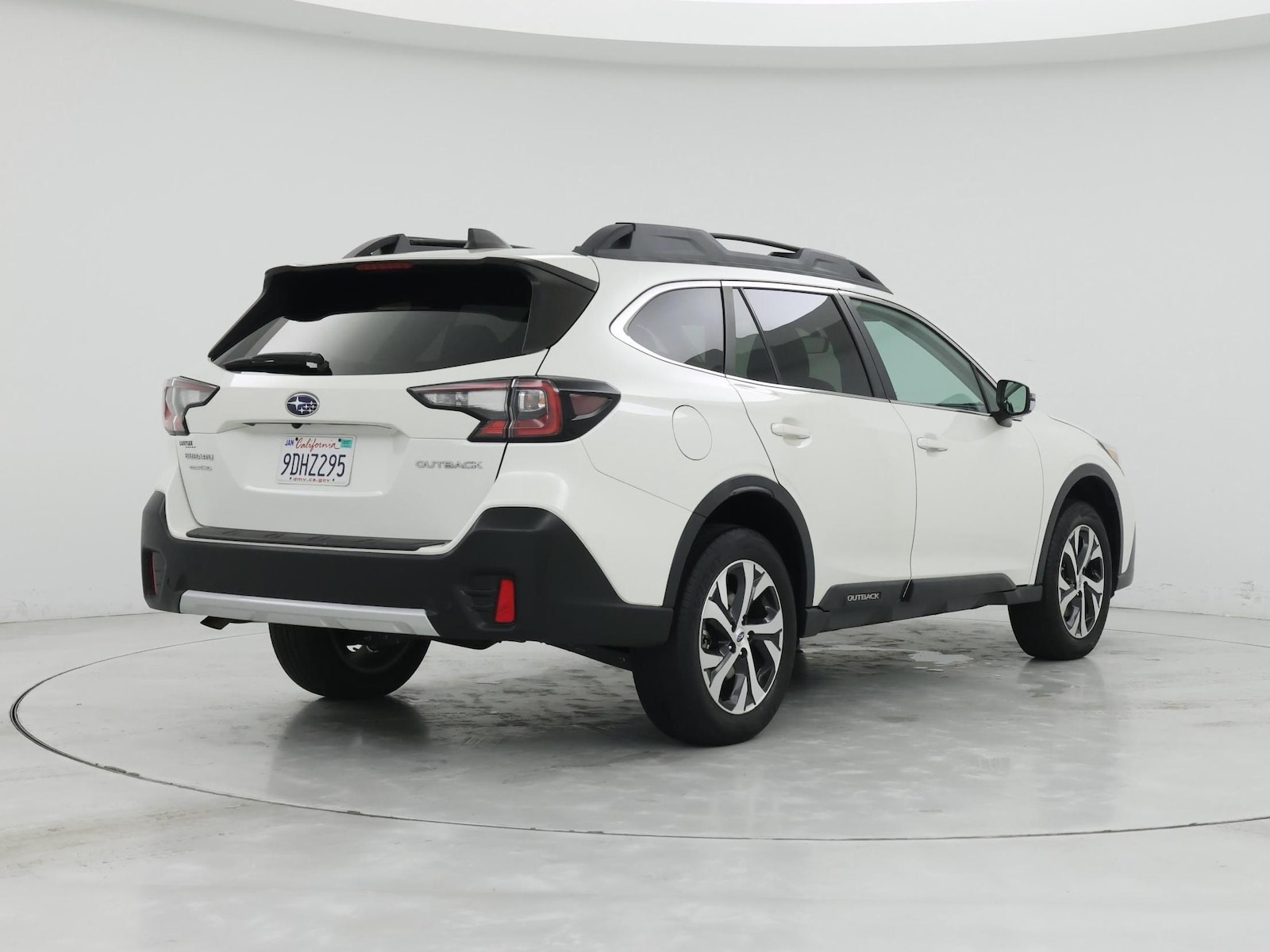 2020 Subaru Outback Limited - Photo 9