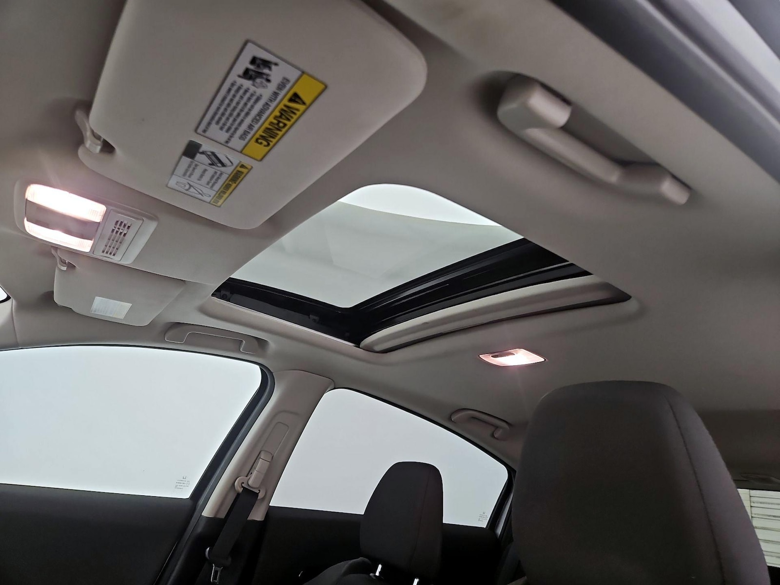 Sunroof(s) & Overhead Airbags