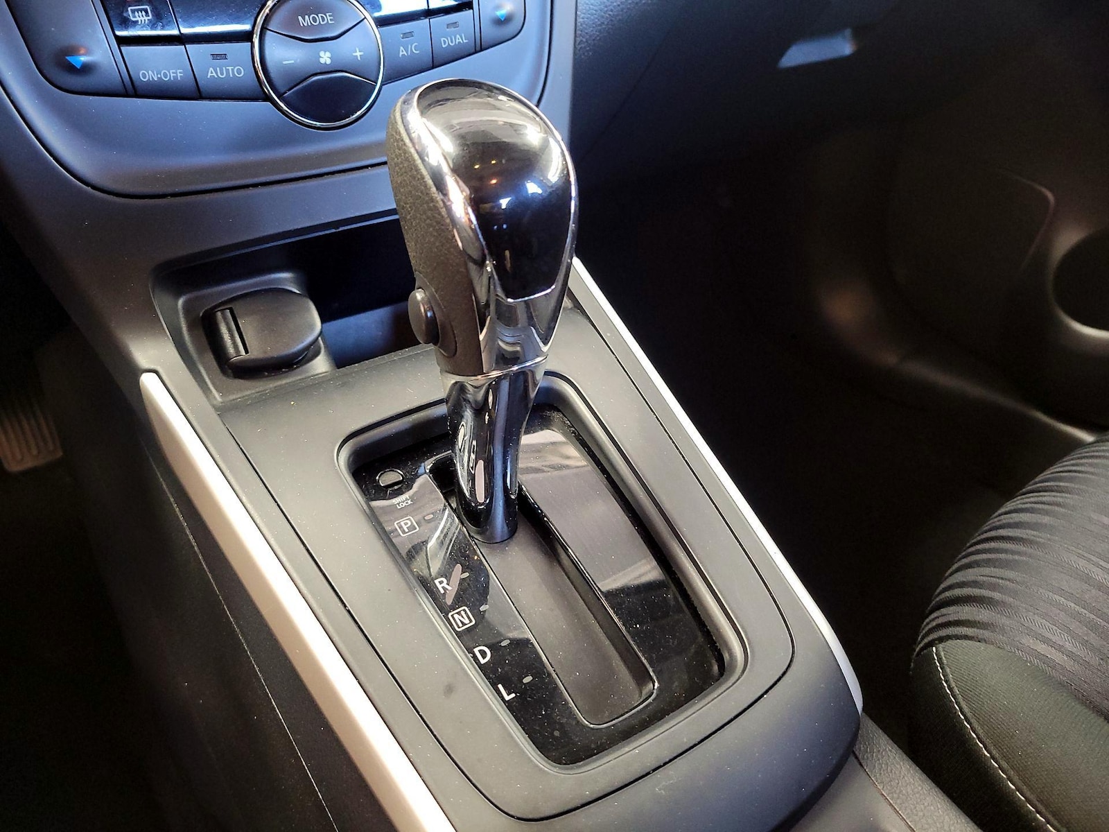 2019 Nissan Sentra SV - Photo 18