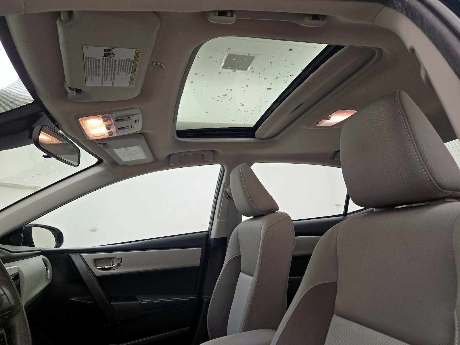 Sunroof(s) & Overhead Airbags