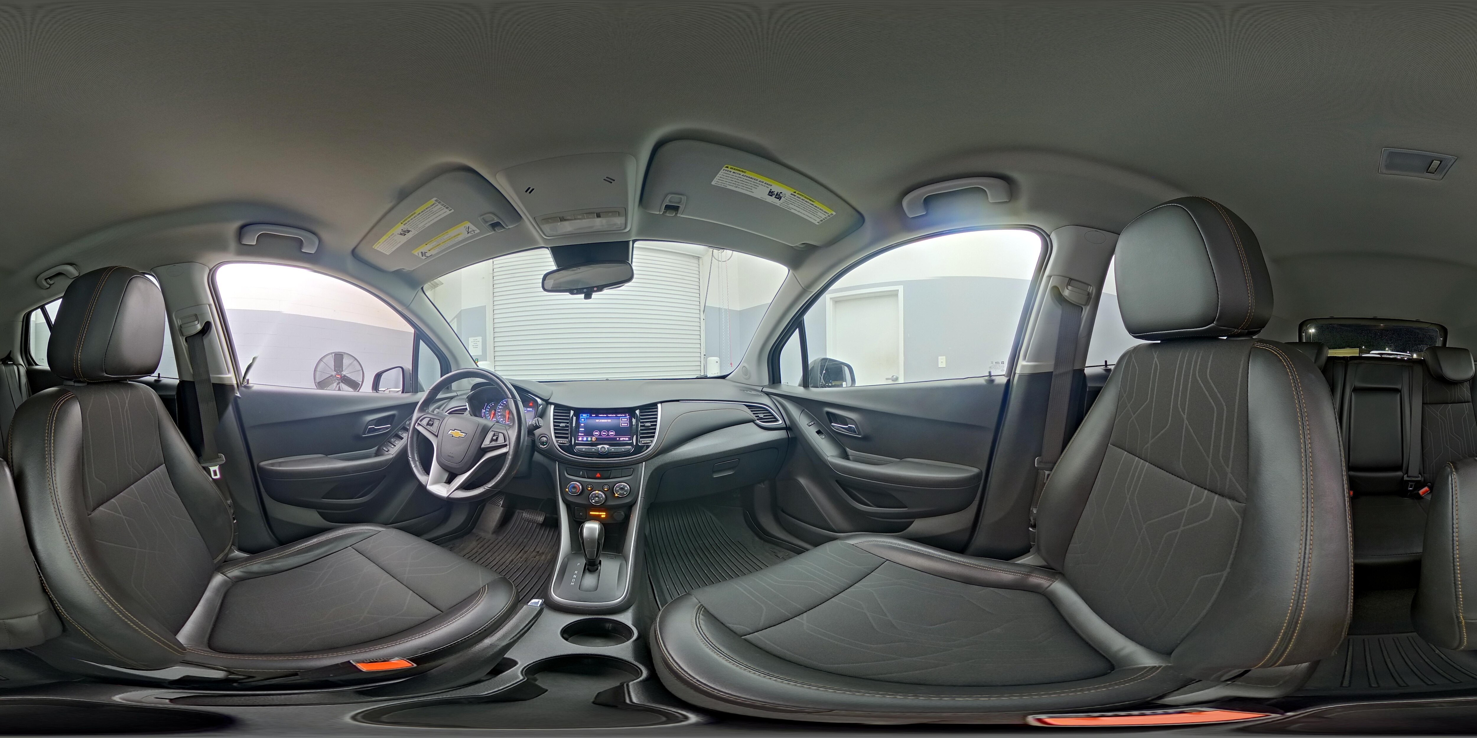 2020 Chevrolet Trax LT - Photo 24