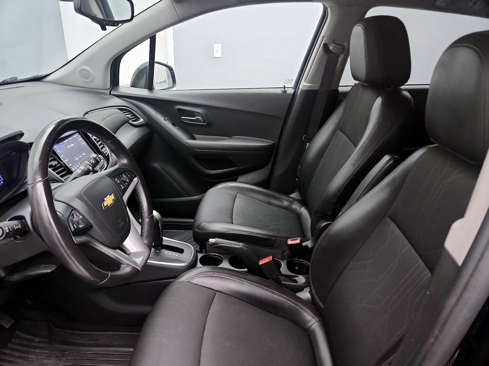 2020 Chevrolet Trax LT - Photo 12