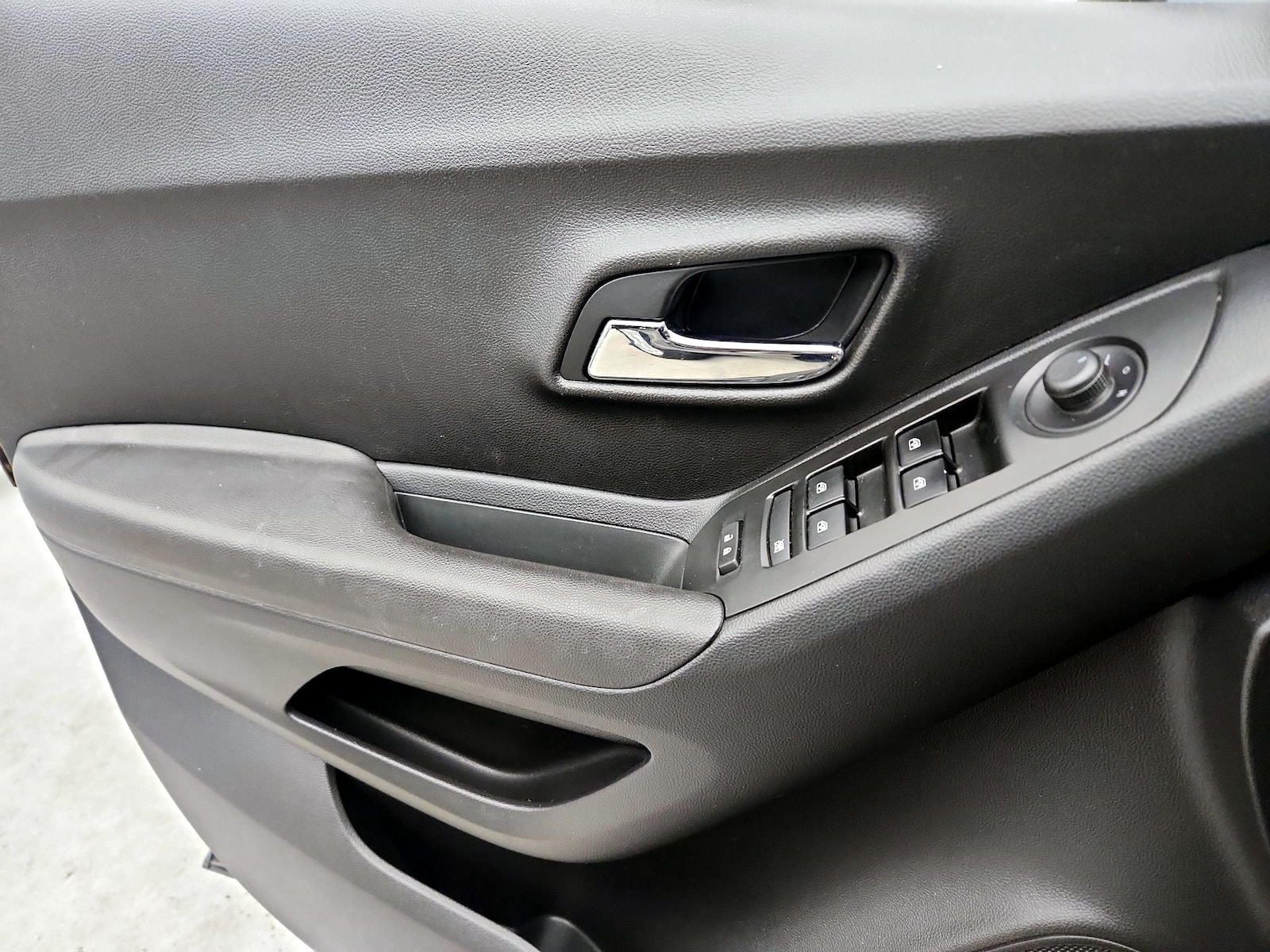 2020 Chevrolet Trax LT - Photo 13