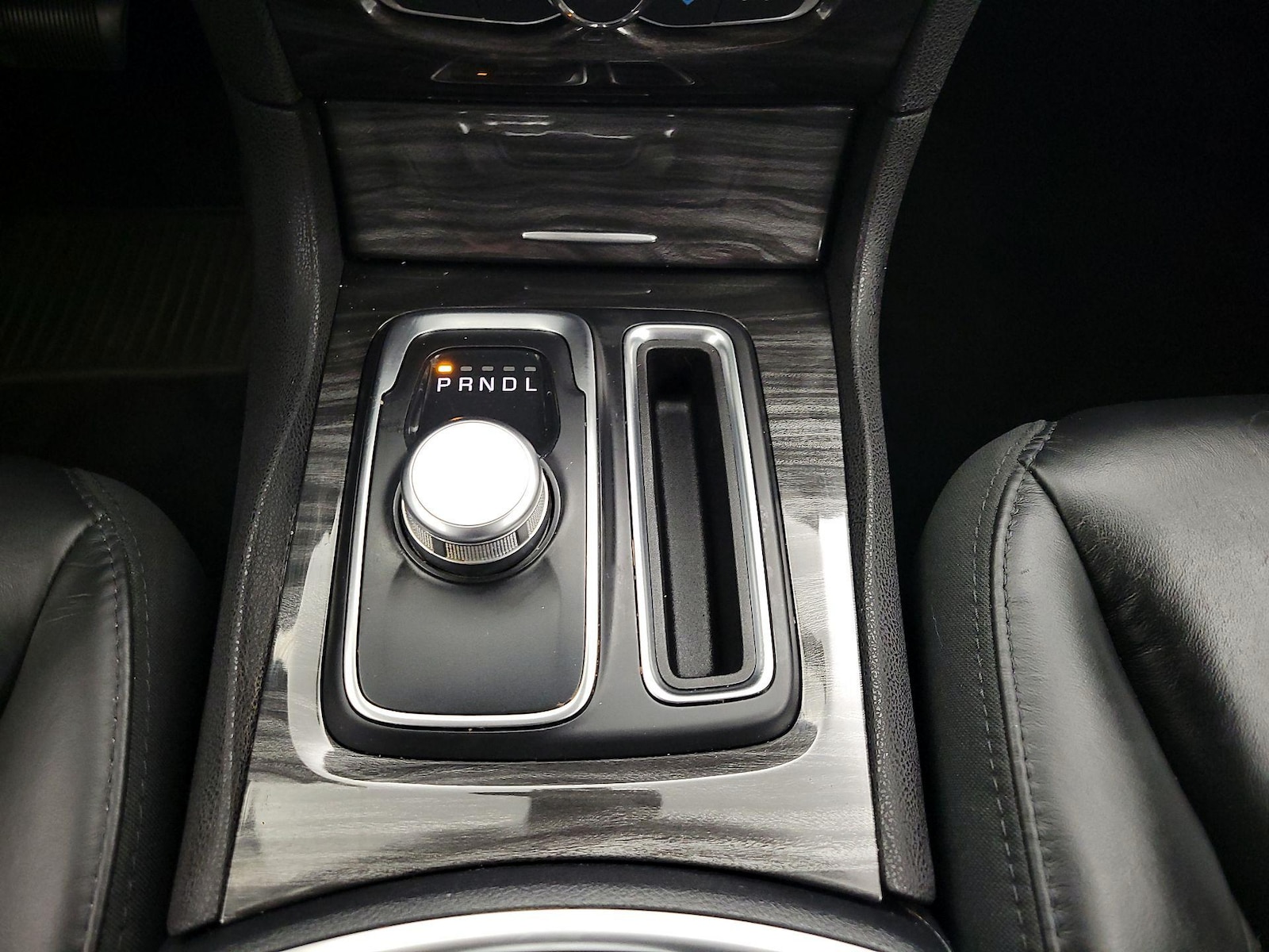 2017 Chrysler 300 Limited - Photo 18