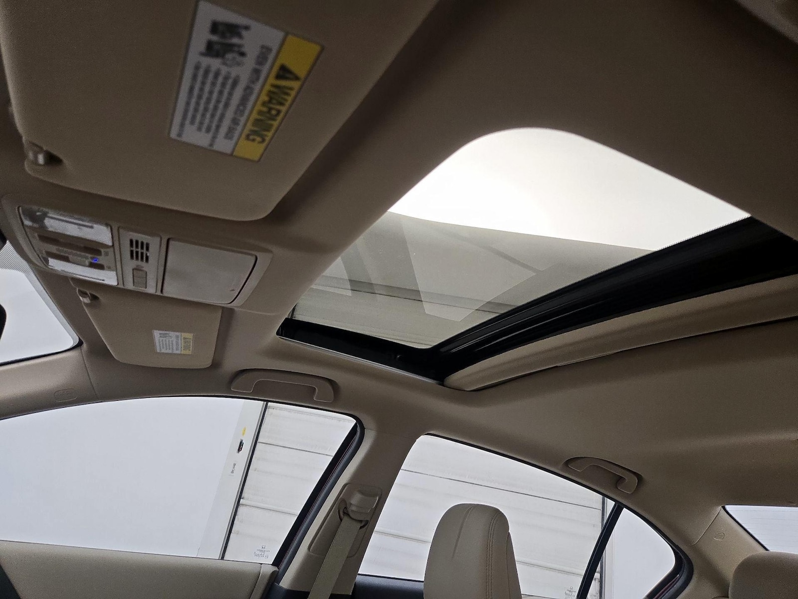 Sunroof(s) & Overhead Airbags