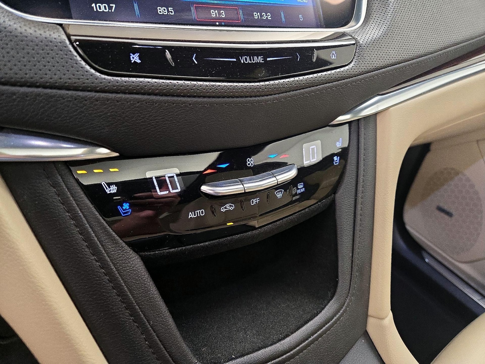2019 Cadillac XT5 Premium Luxury - Photo 18