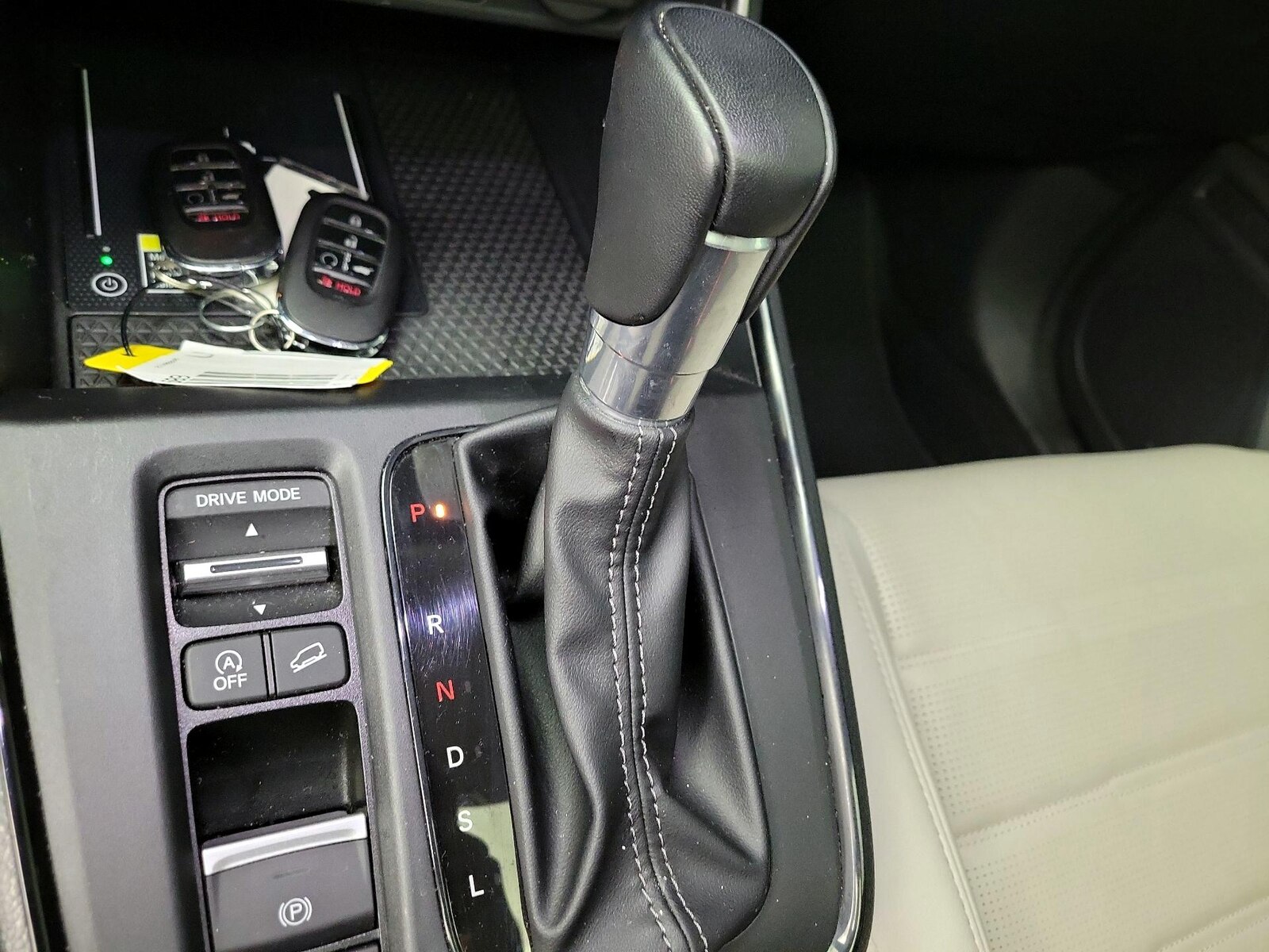 2025 Honda CR-V EX-L - Photo 18