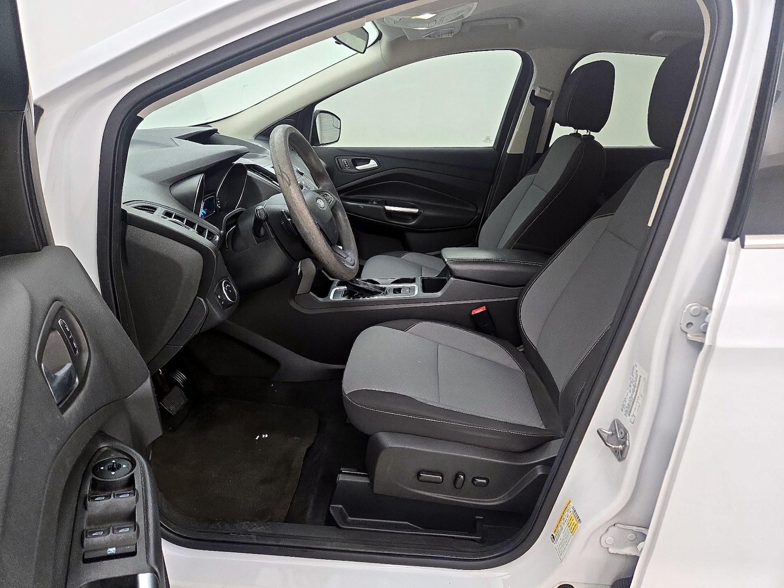 Power Seat(s) & Side Airbags