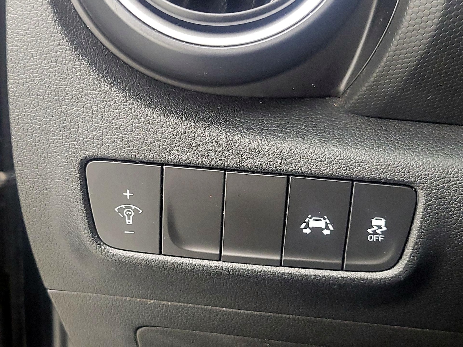 2021 Hyundai Kona SE - Photo 14