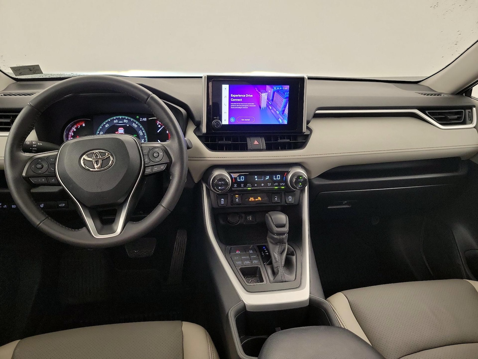 2023 Toyota RAV4 XLE - Photo 10