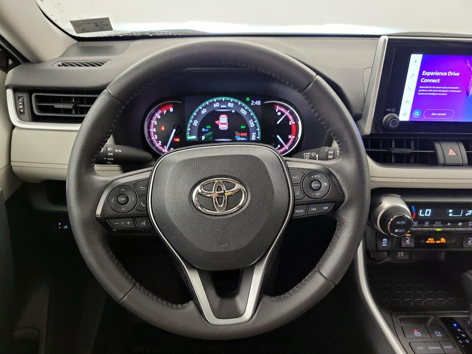 2023 Toyota RAV4 XLE - Photo 11