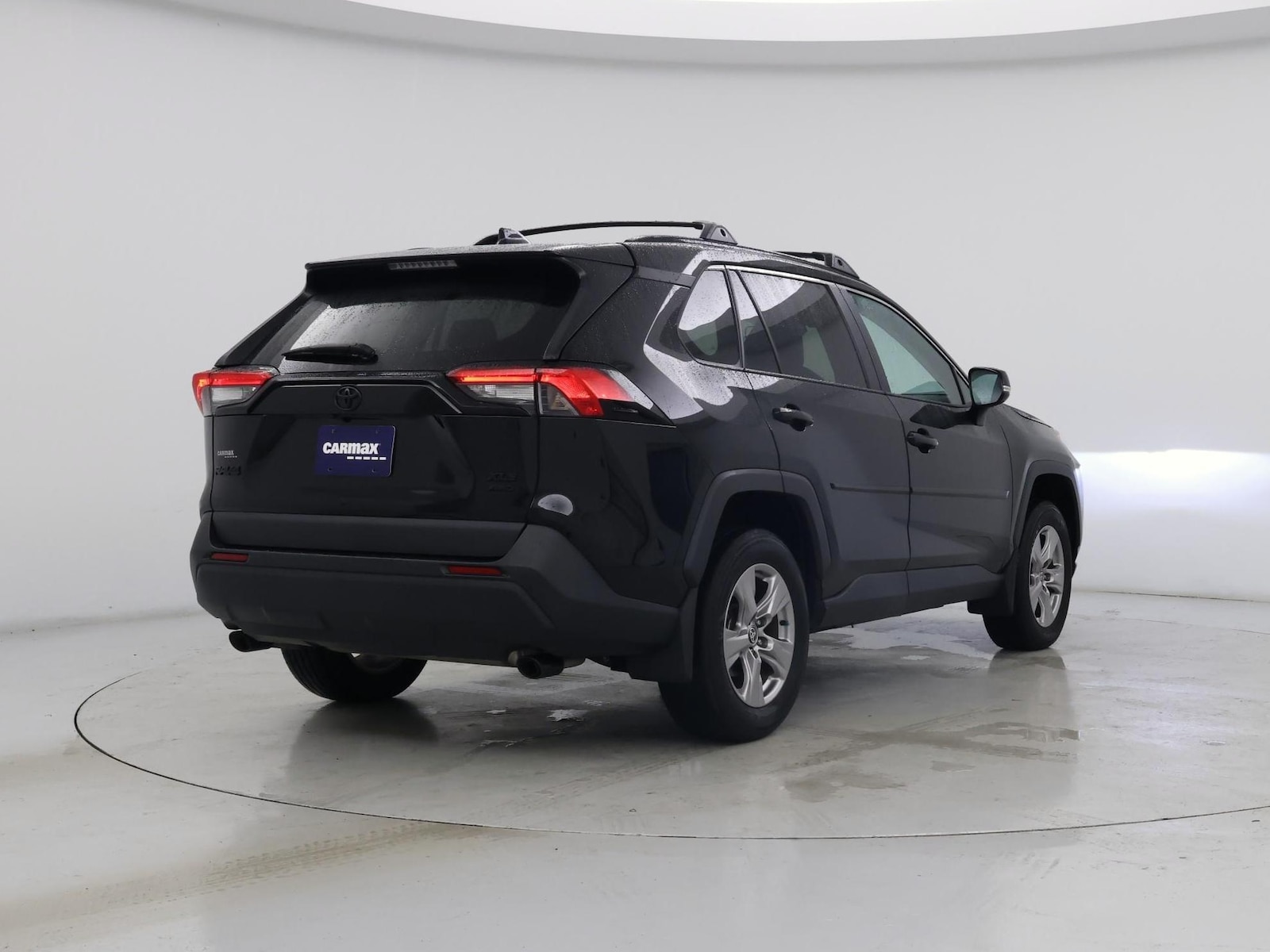 2023 Toyota RAV4 XLE - Photo 9