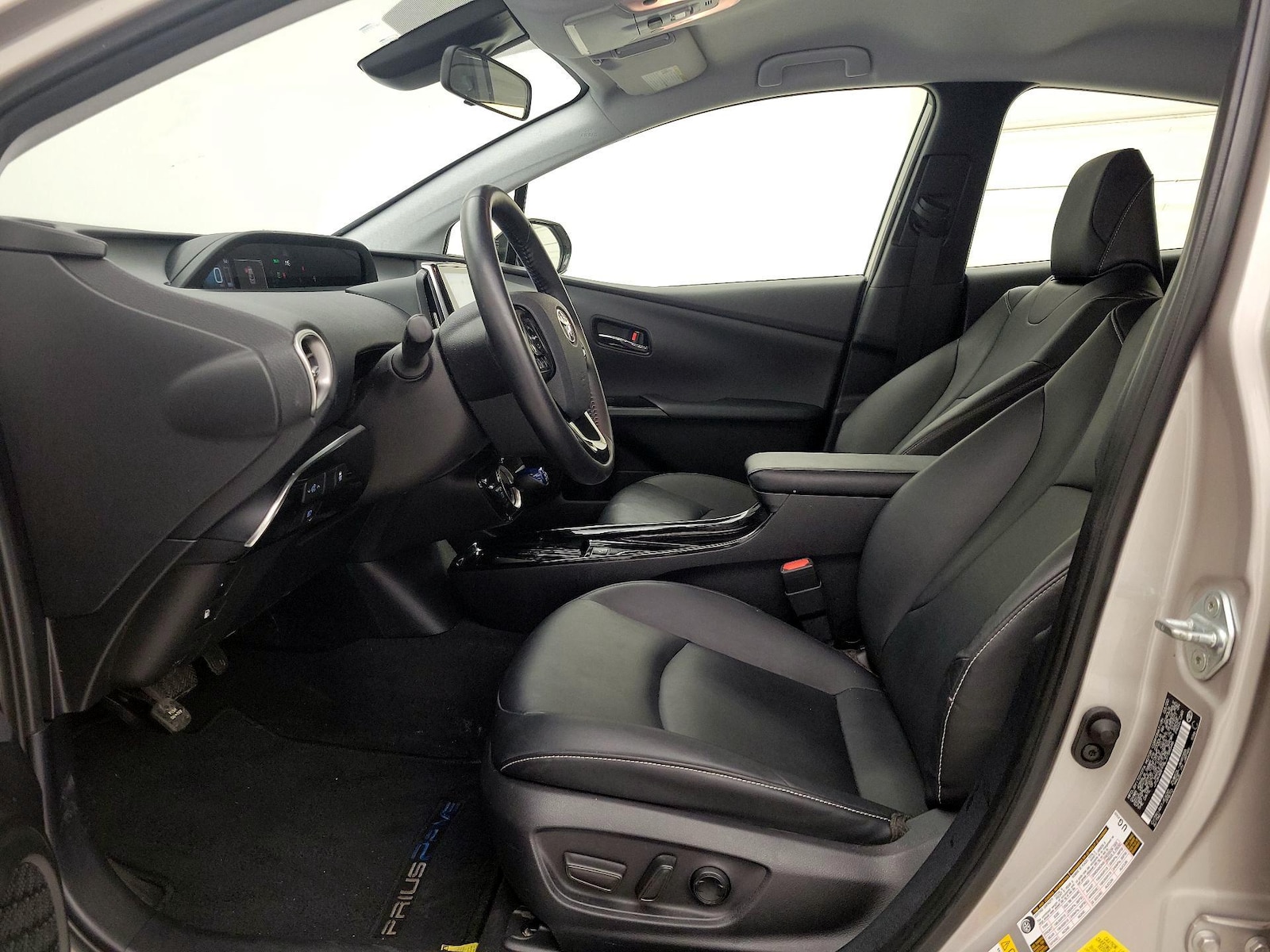 2020 Toyota Prius Prime XLE - Photo 12