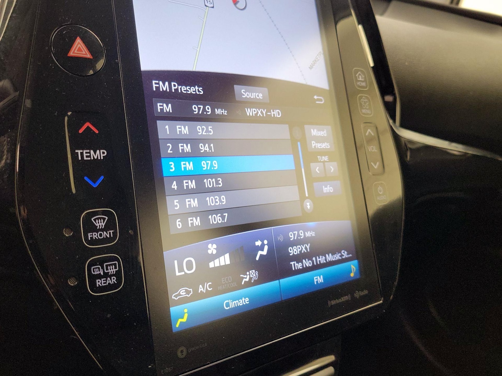 2020 Toyota Prius Prime XLE - Photo 17