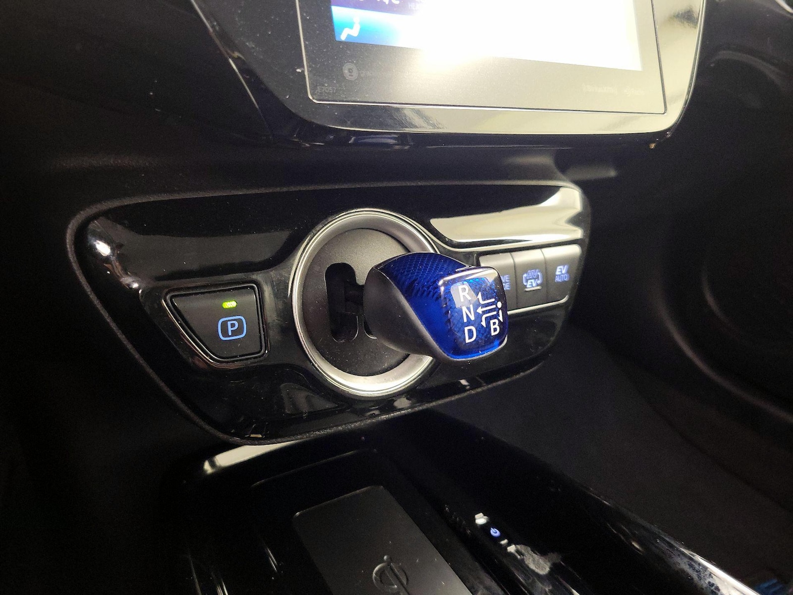 2020 Toyota Prius Prime XLE - Photo 19