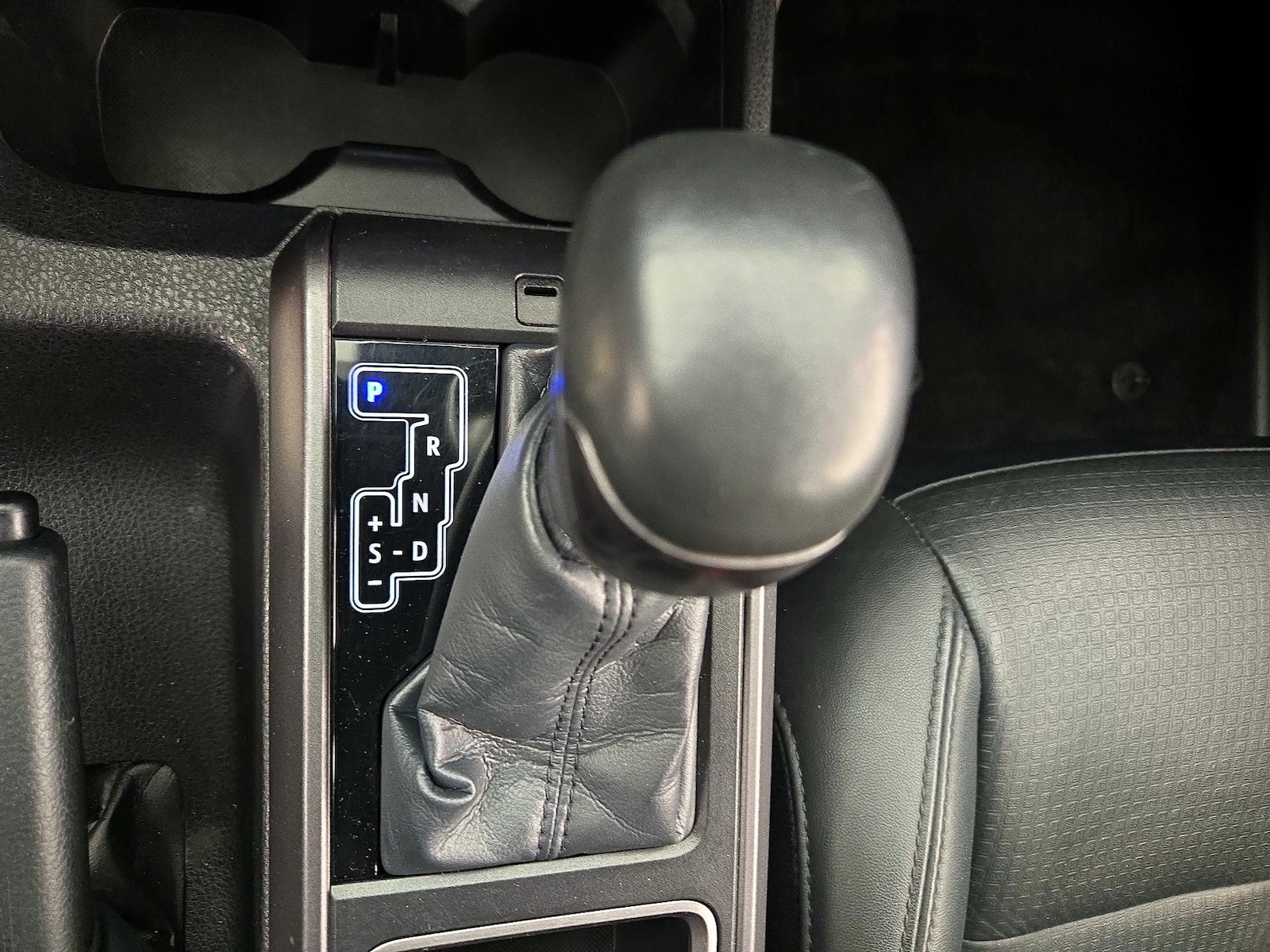 2023 Toyota Tacoma TRD Sport - Photo 18