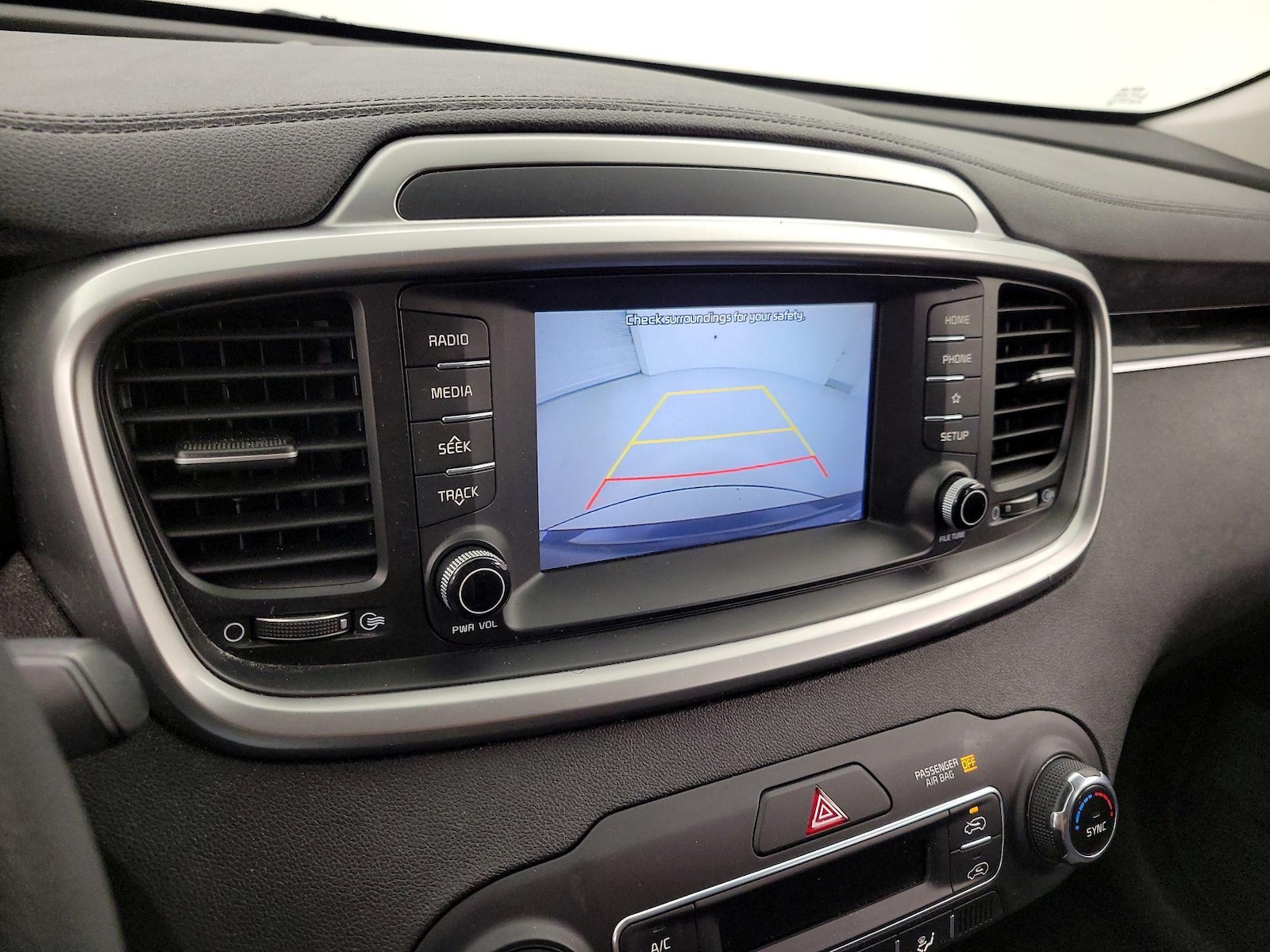 2019 Kia Sorento LX - Photo 15