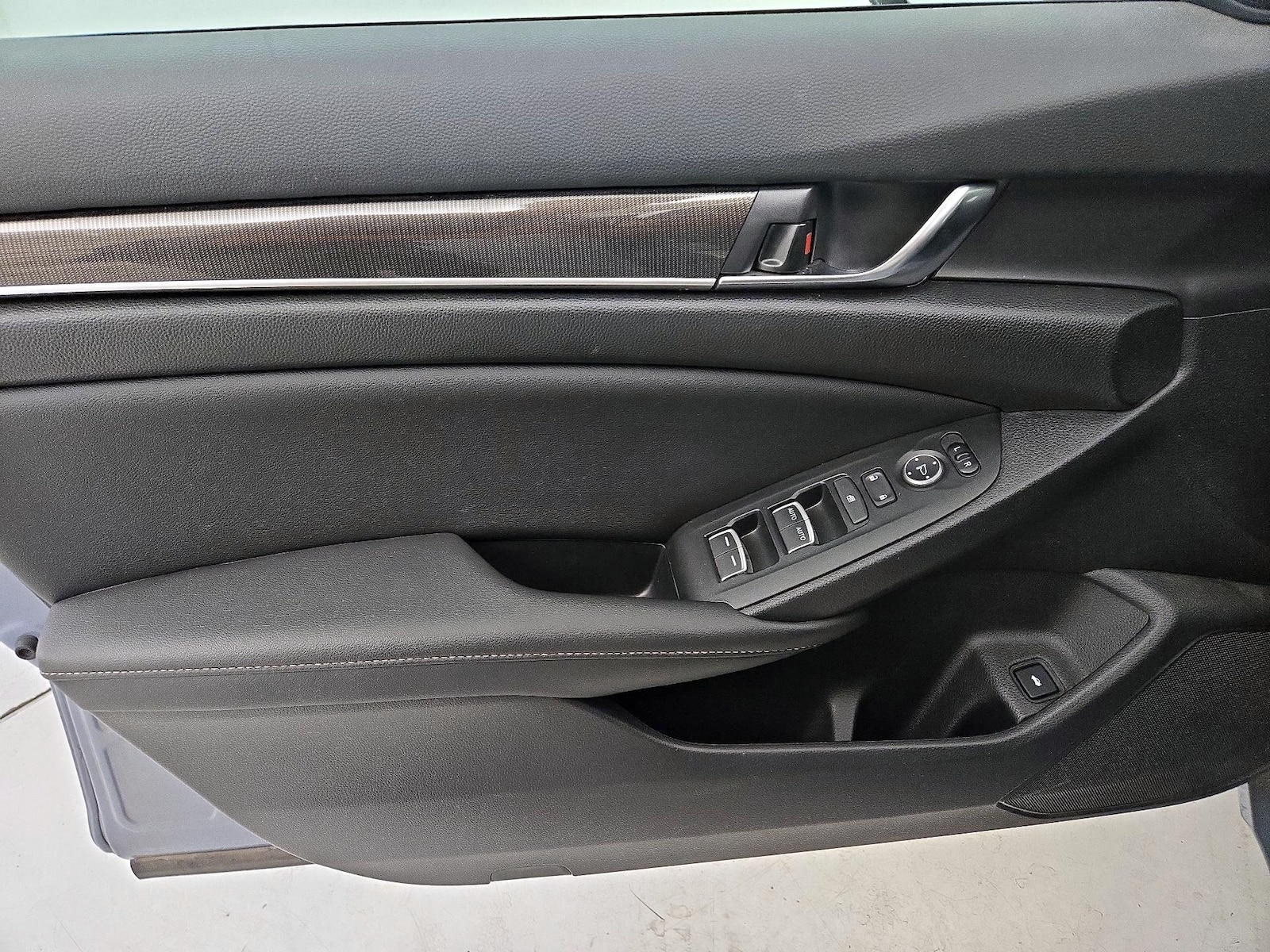 2022 Honda Accord Sport - Photo 13