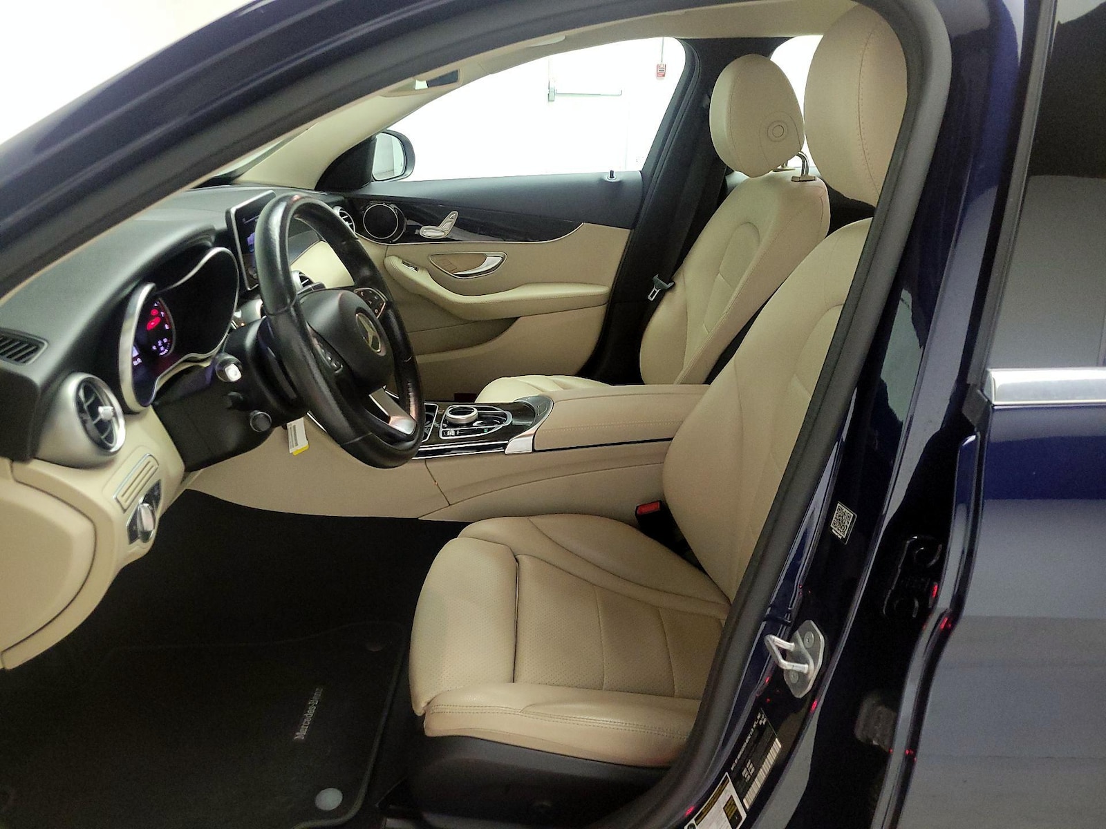 Power Seat(s) & Side Airbags