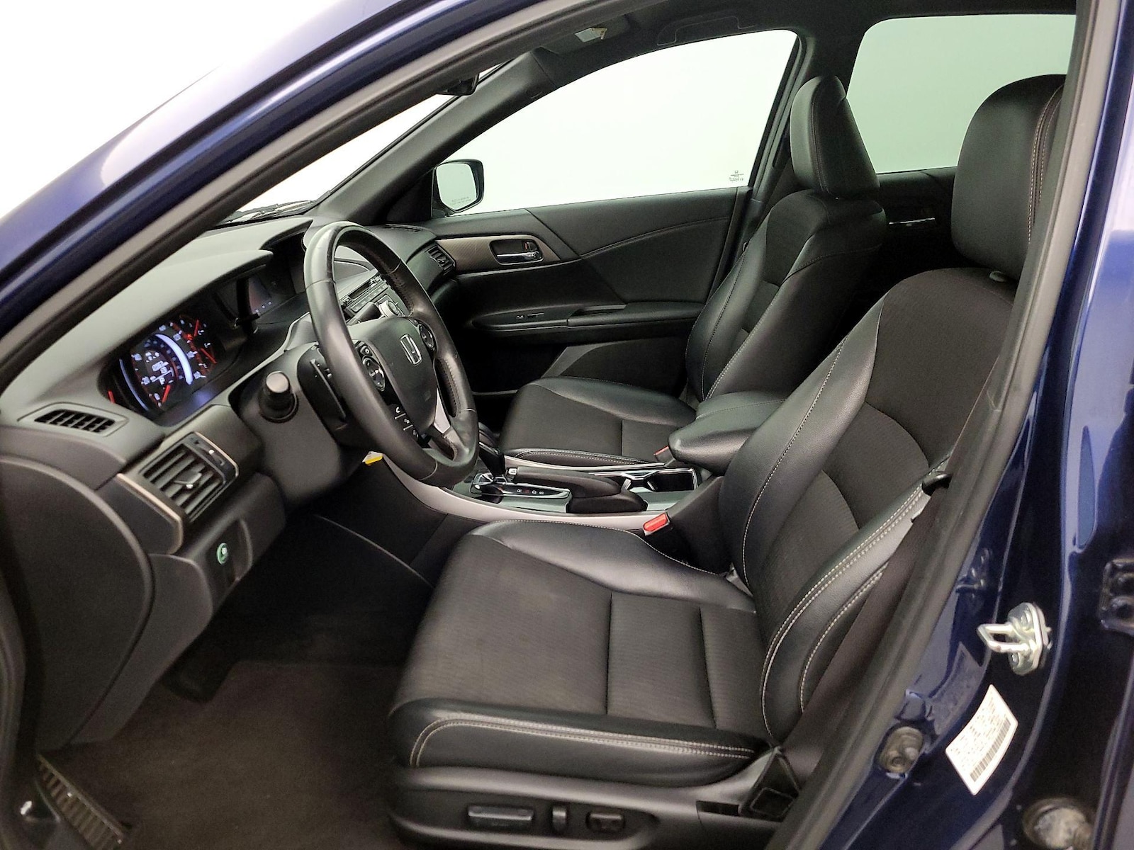 Power Seat(s) & Side Airbags