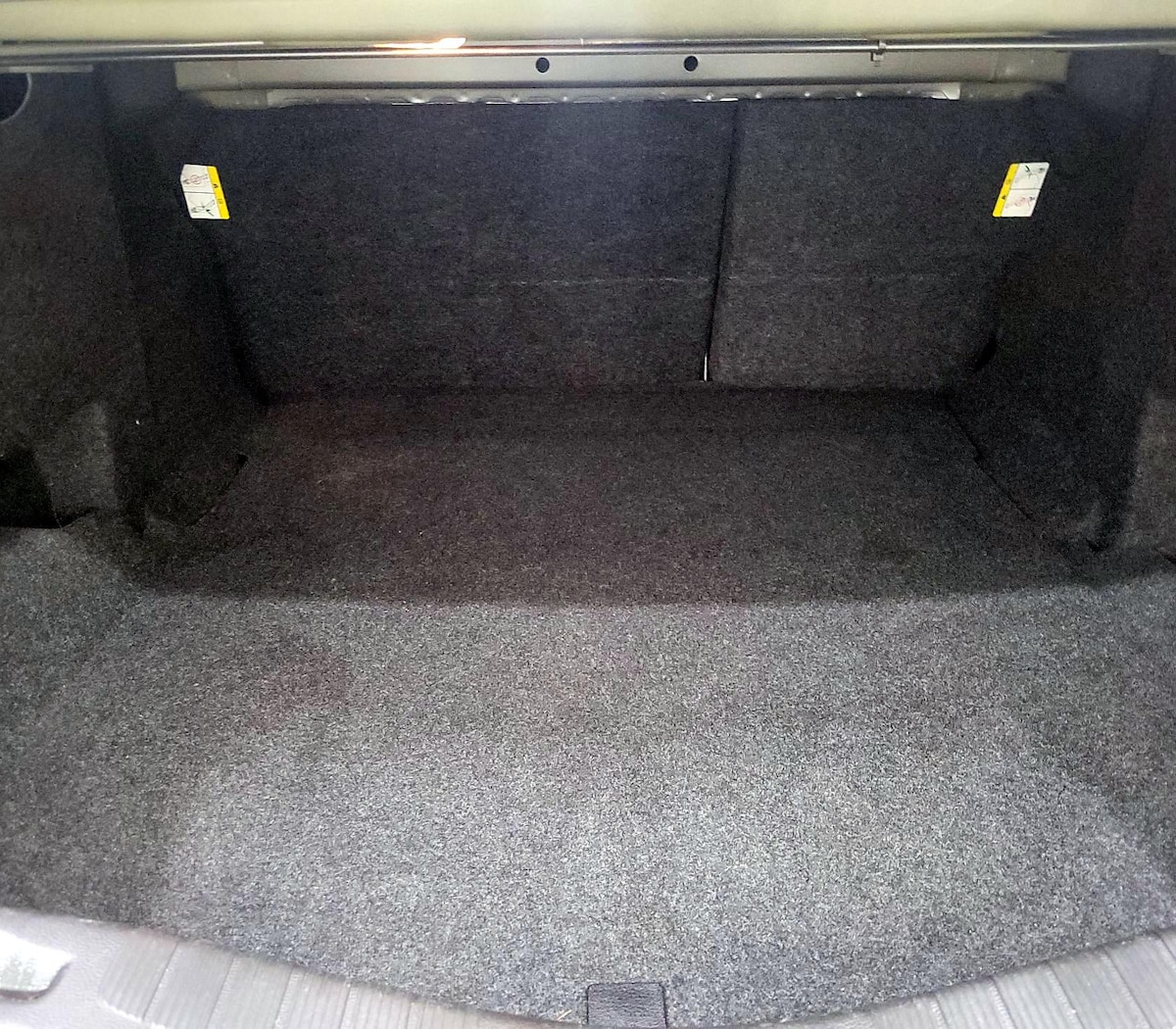 Trunk/Cargo (Seats Up)