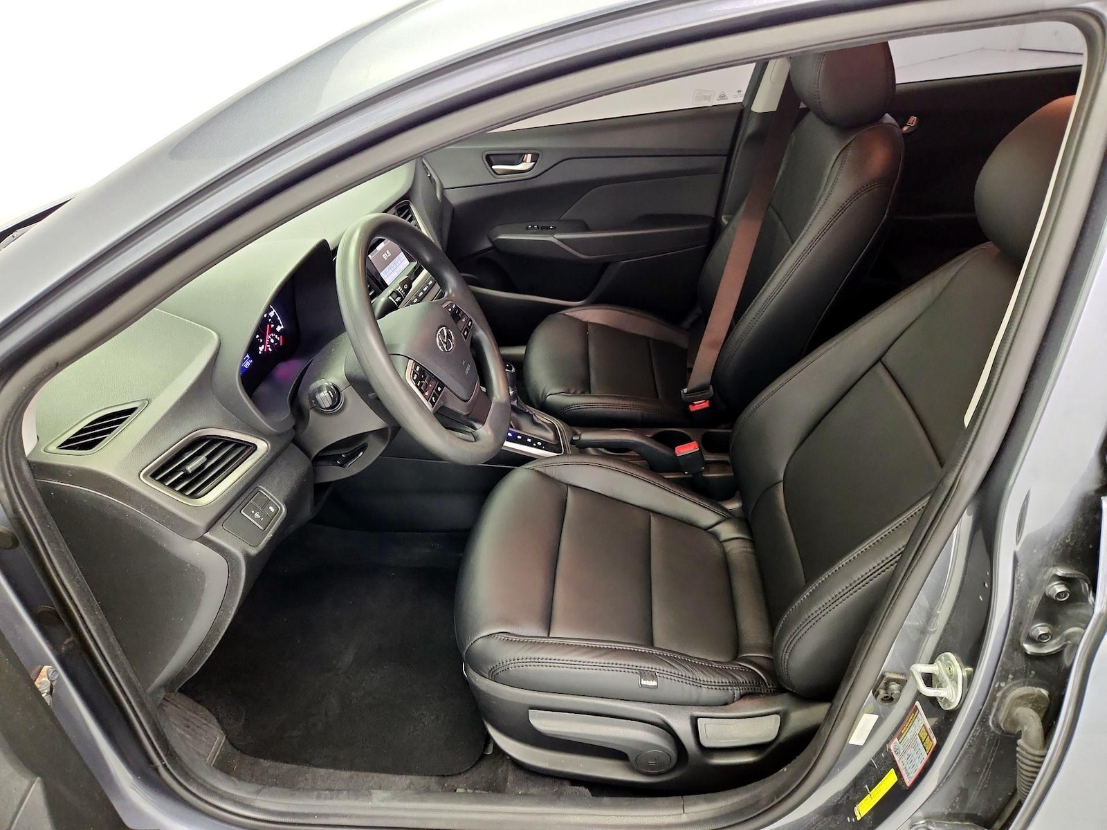 Leather Seats & Side Airbags