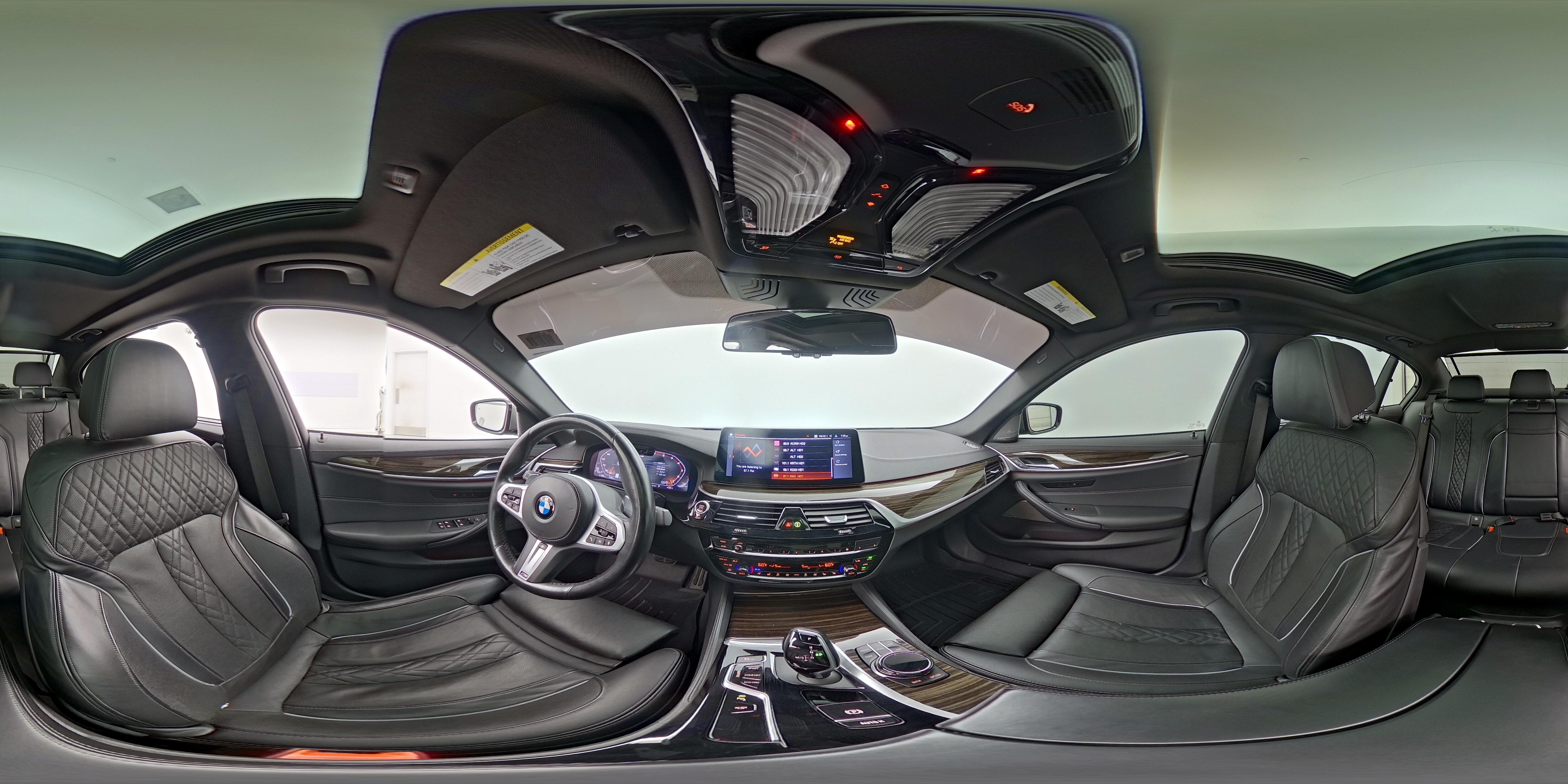 2021 BMW 5 Series M550i - Photo 27