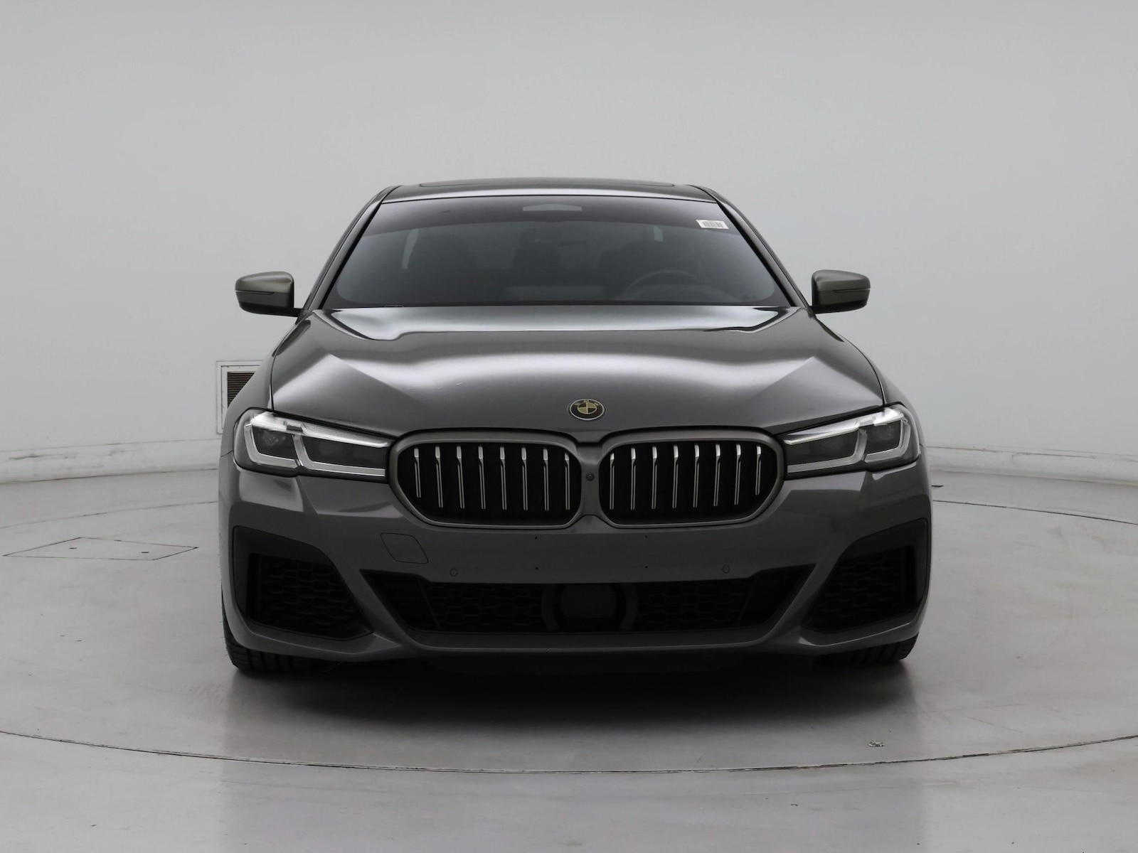 2021 BMW 5 Series M550i - Photo 6