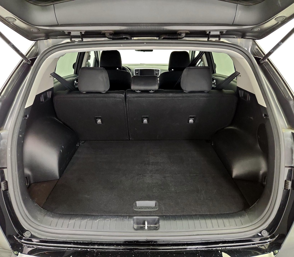 Trunk/Cargo (Seats Up)