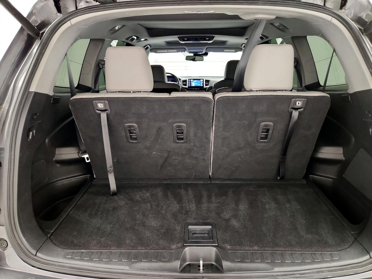 Trunk/Cargo (Seats Up)