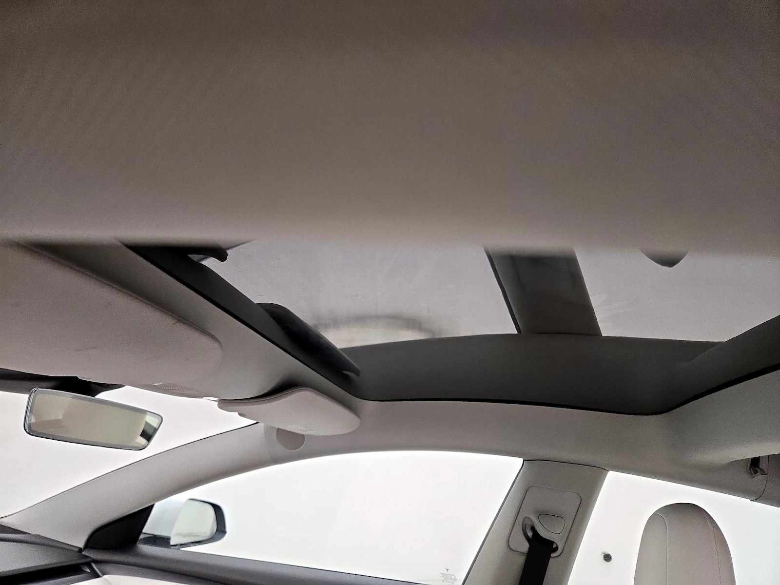 Skylight(s) & Overhead Airbags