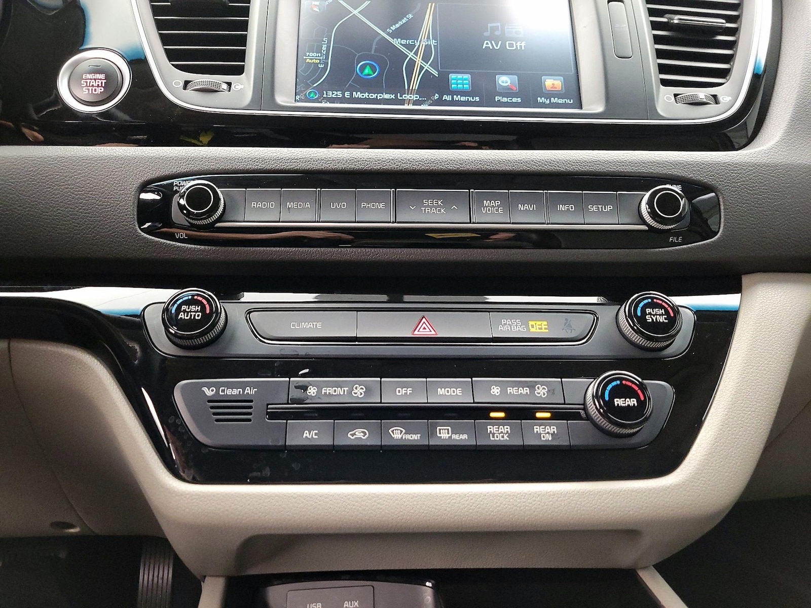 2015 Kia Sedona SX - Photo 18