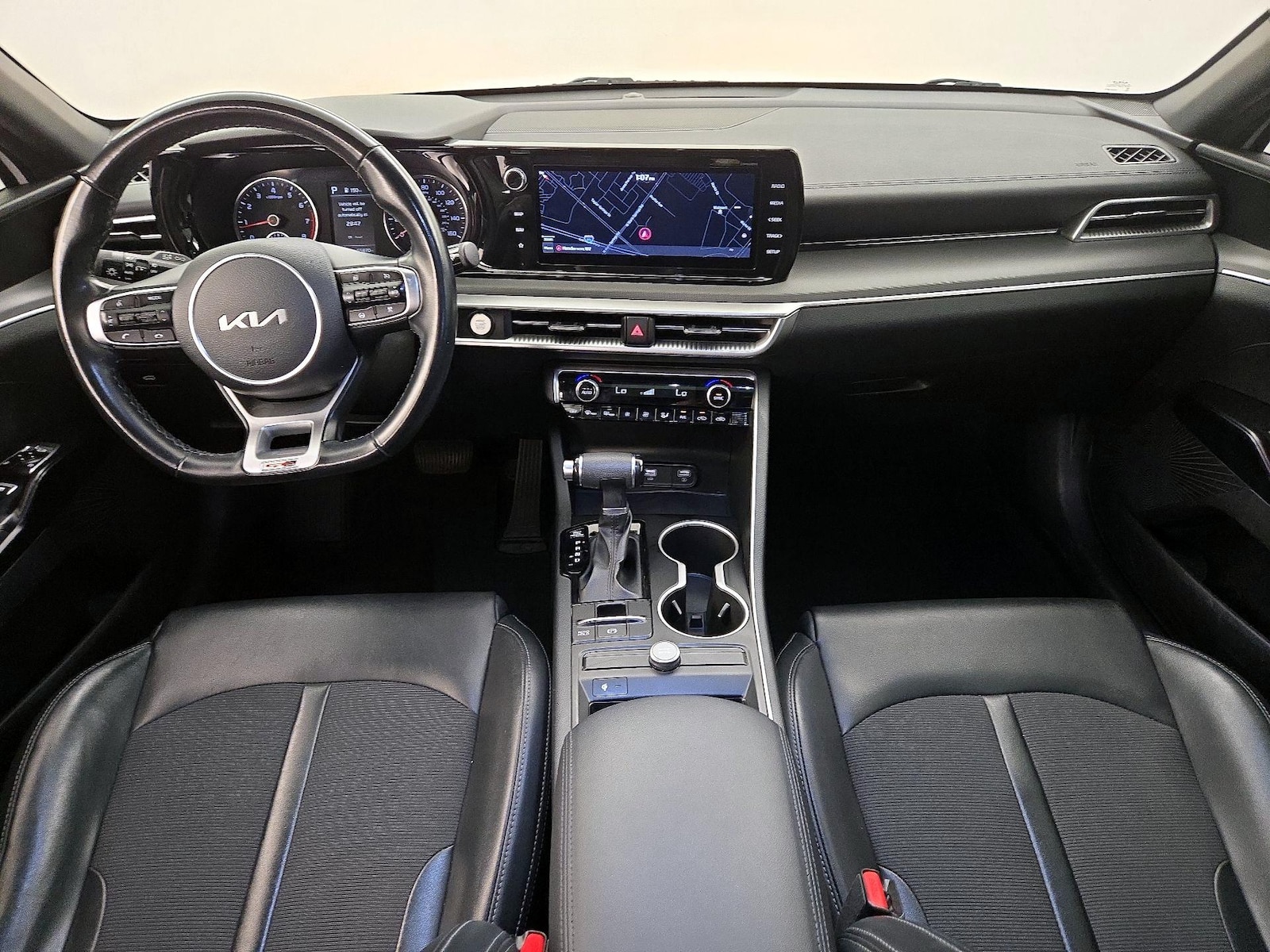 Apple CarPlay® & Android Auto™