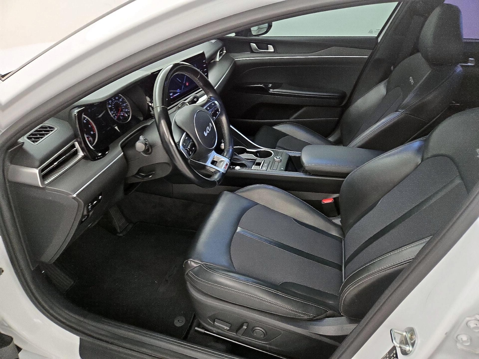 Power Seat(s) & Side Airbags