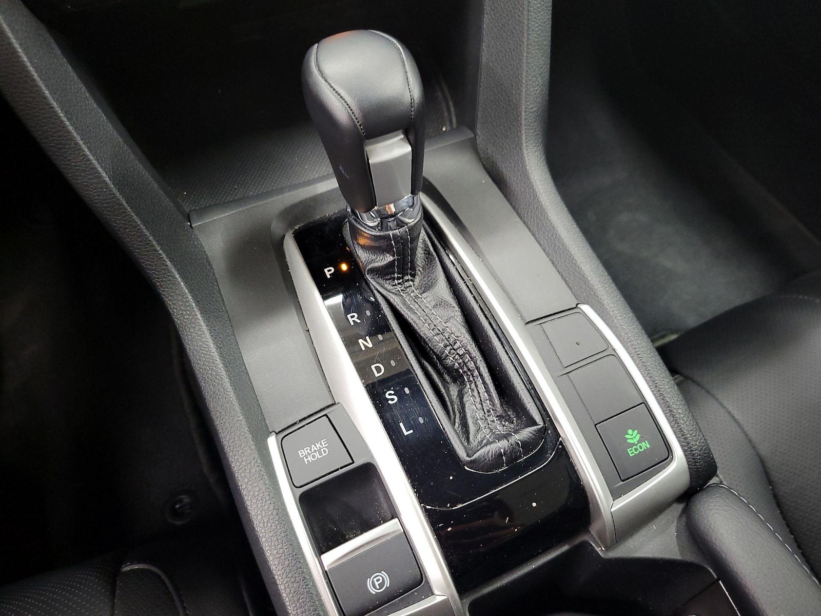 2018 Honda Civic EX-L - Photo 18