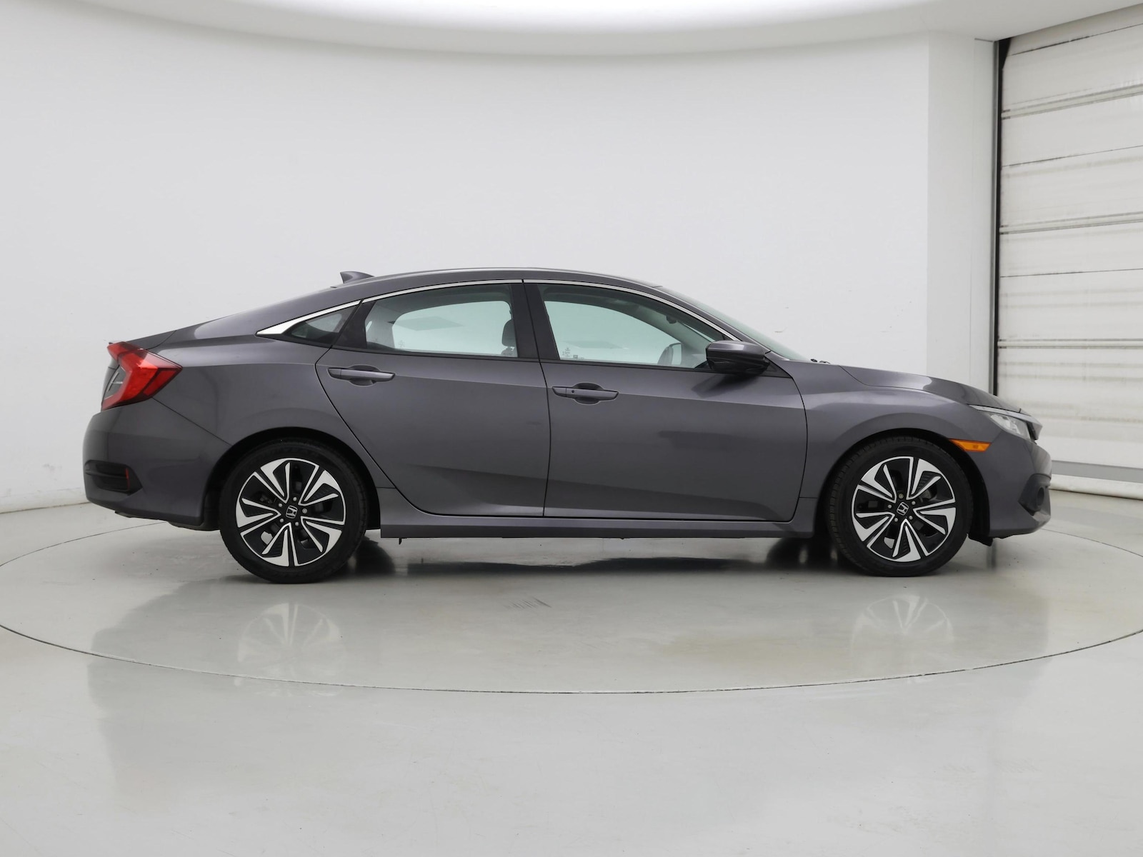 2018 Honda Civic EX-L - Photo 8
